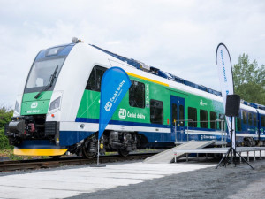 Olomoucký kraj chce pořídit jedenáct elektrických bateriových vlaků za necelé 2,2 miliardy. Vyjedou do čtyř let